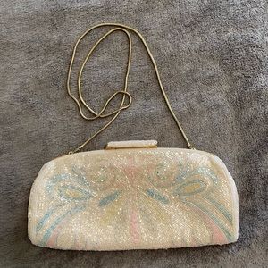 La Regale Vintage Beaded Hand Bah Shoulder Bag Clutch